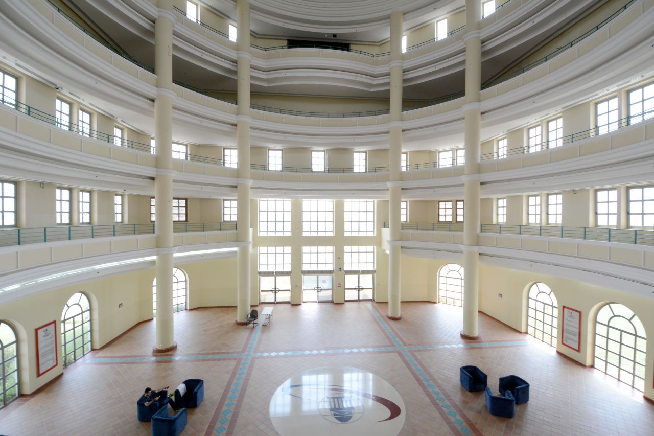 Dome and College Hall - 600x400