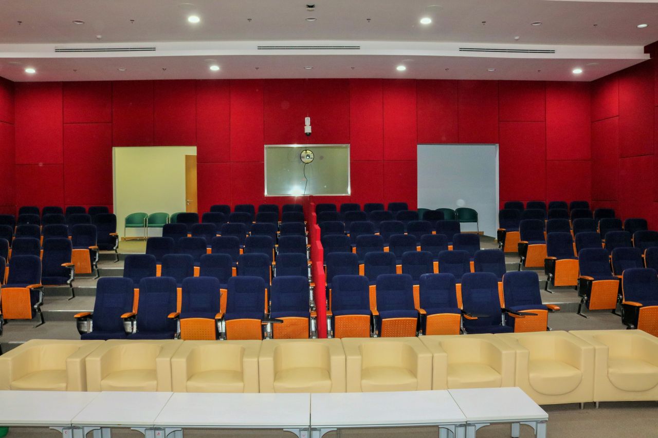 Al Thuraya Auditorium - 600x400