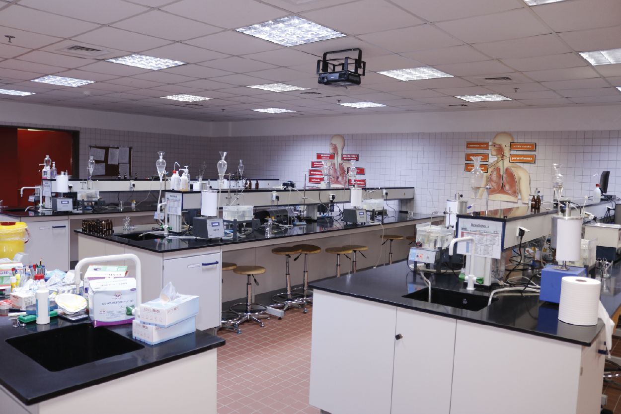 مختبرات المحاكاة والتدريب الطبي - 600x400